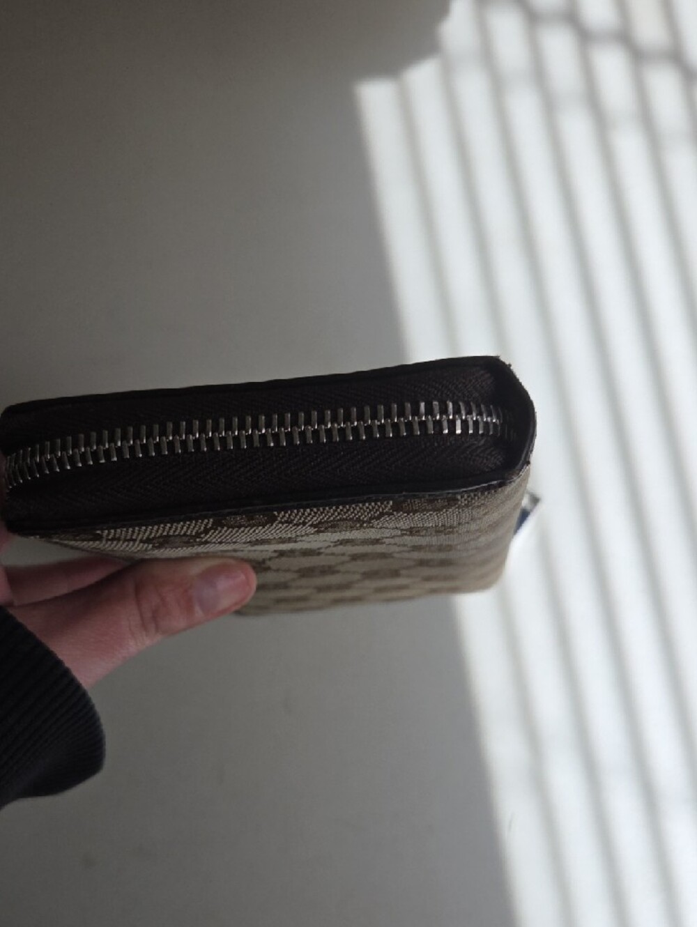 Gucci Beige and Brown GG Canvas Zip Wallet - Picture 9 of 10